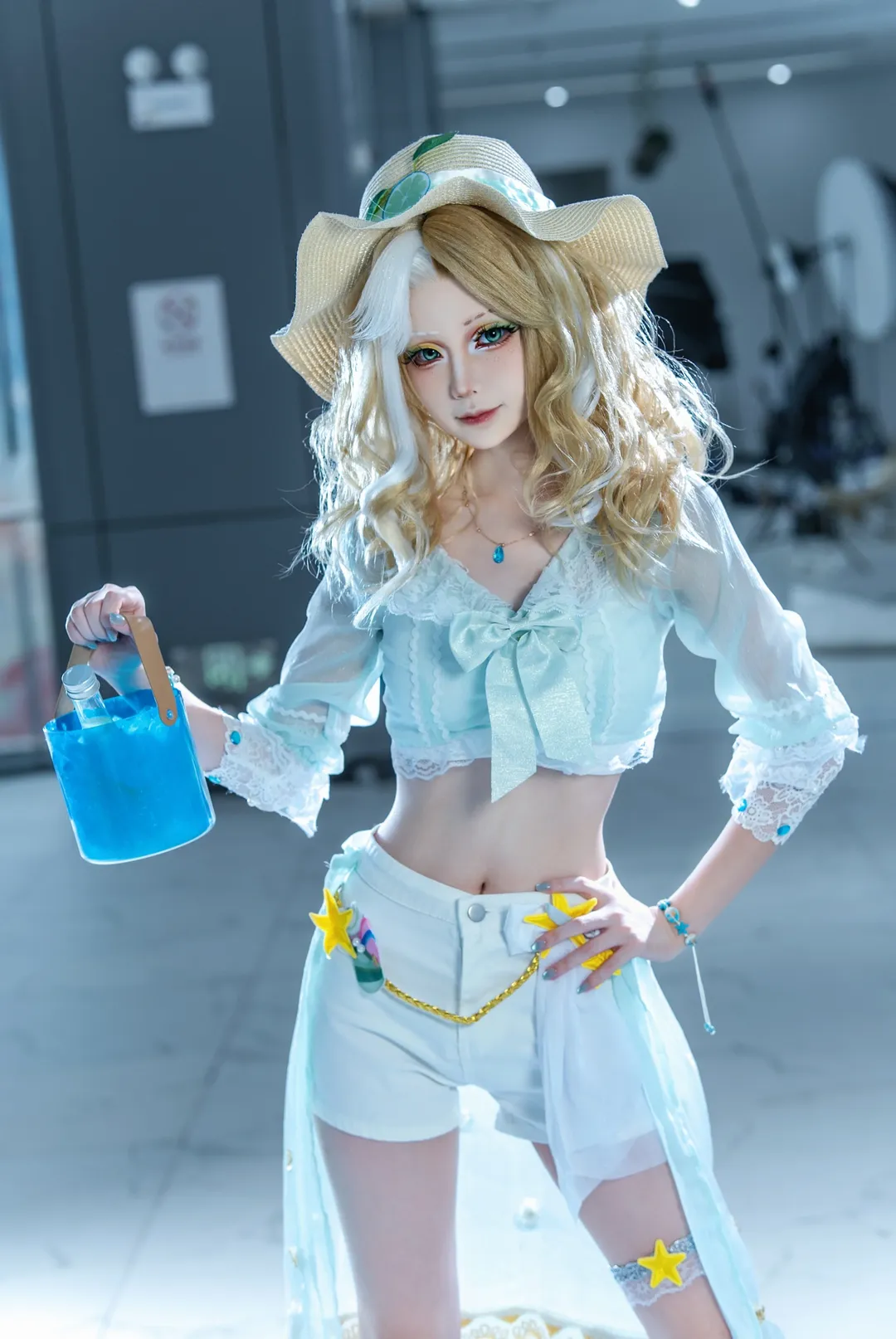 Identity V, Summer cosplay, Barmaid cosplay, Sea Salt Specialty Drink, Character-accurate cosplay