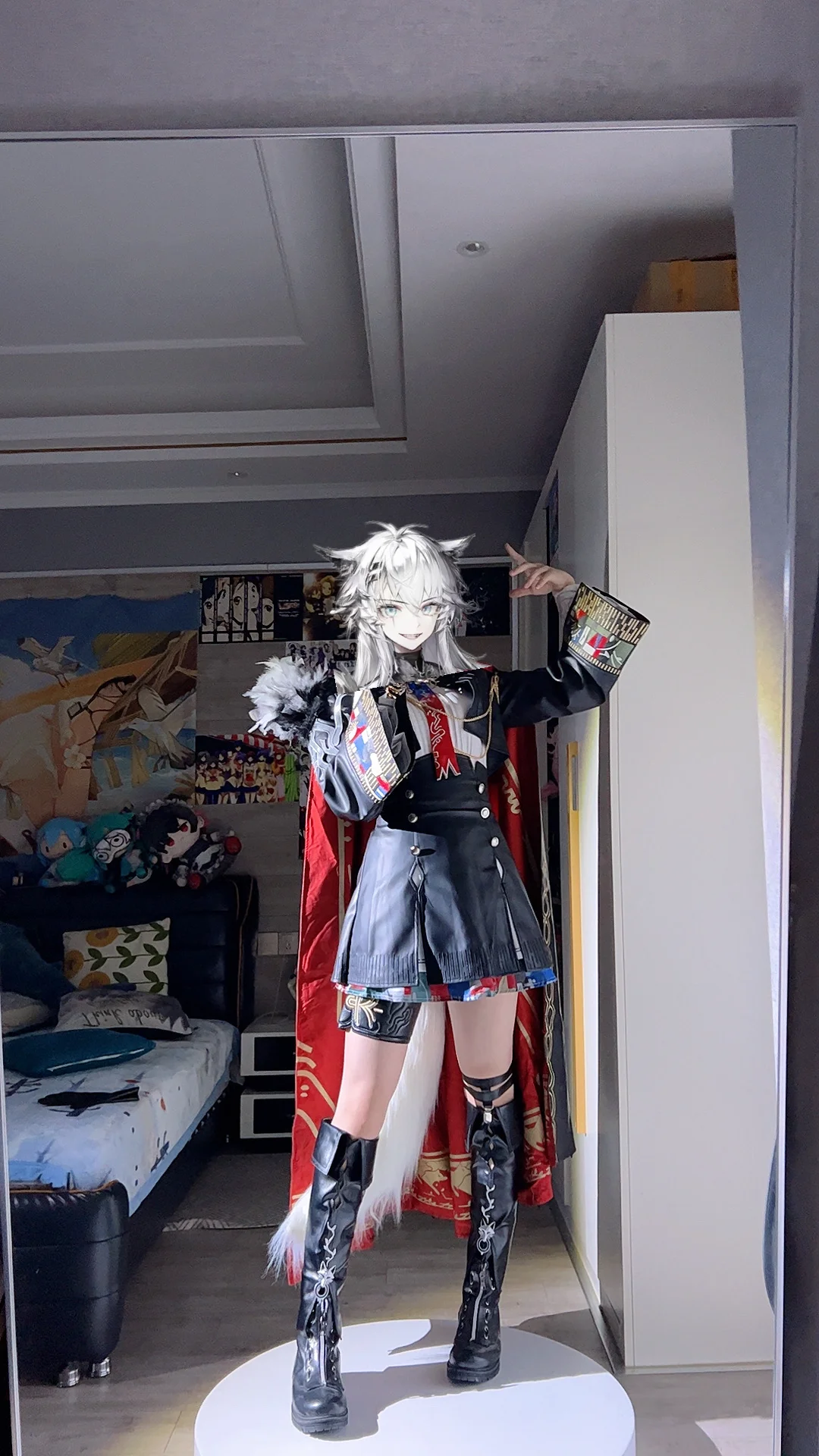 Arknights, Cosplay daily life, Lappland the Decadenza cosplay, Silver hair beast ears, Red cape