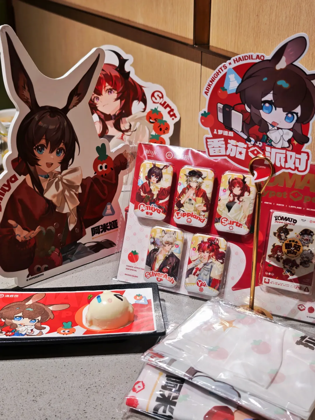明日方舟, 二次元打卡, 海底捞联动, 博士cos, 兔耳红装 - 第2张