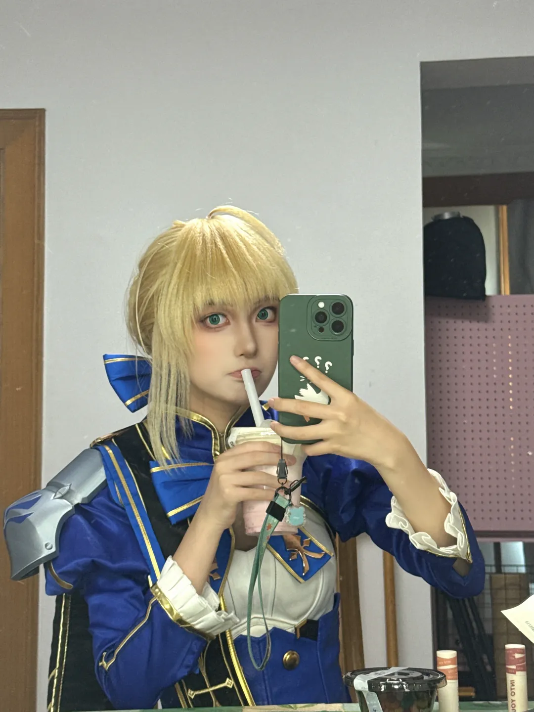 崩坏星穹铁道, 阿尔托莉雅cos, cosplay日常, saber崩铁联动, 破次元壁 - 第2张