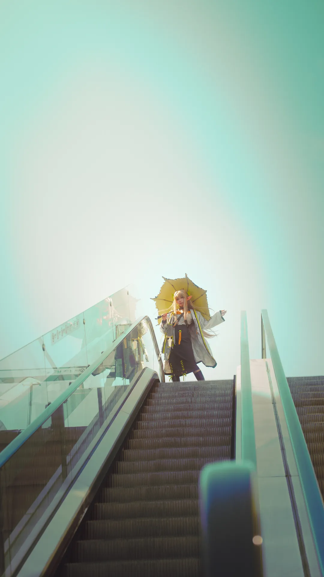 アークナイツ, 逆光撮影, エルフ耳, 黒ストッキング, ミュルジス コスプレ - 1枚目