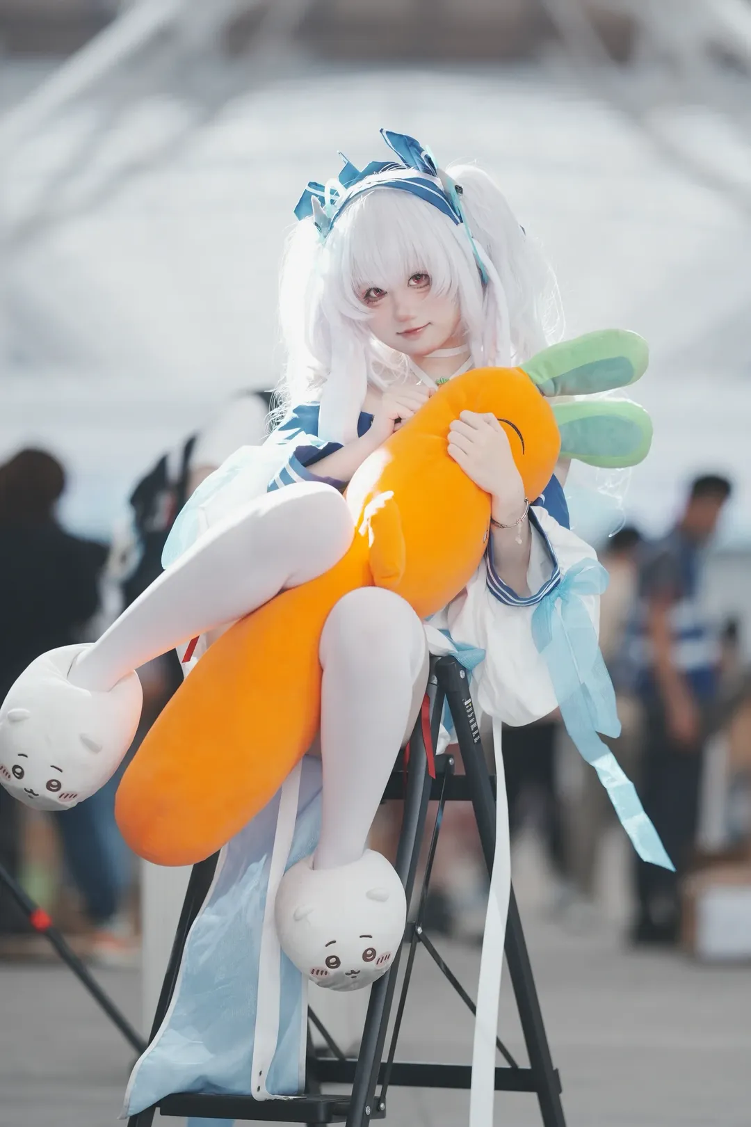 碧蓝航线, 拉菲cos, 漫展随拍, 白丝cosplay, 毛绒玩具 - 第1张
