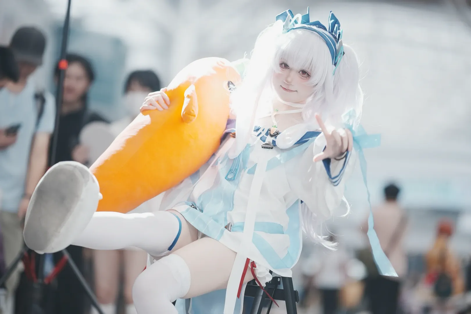 碧蓝航线, 拉菲cos, 漫展随拍, 白丝cosplay, 毛绒玩具