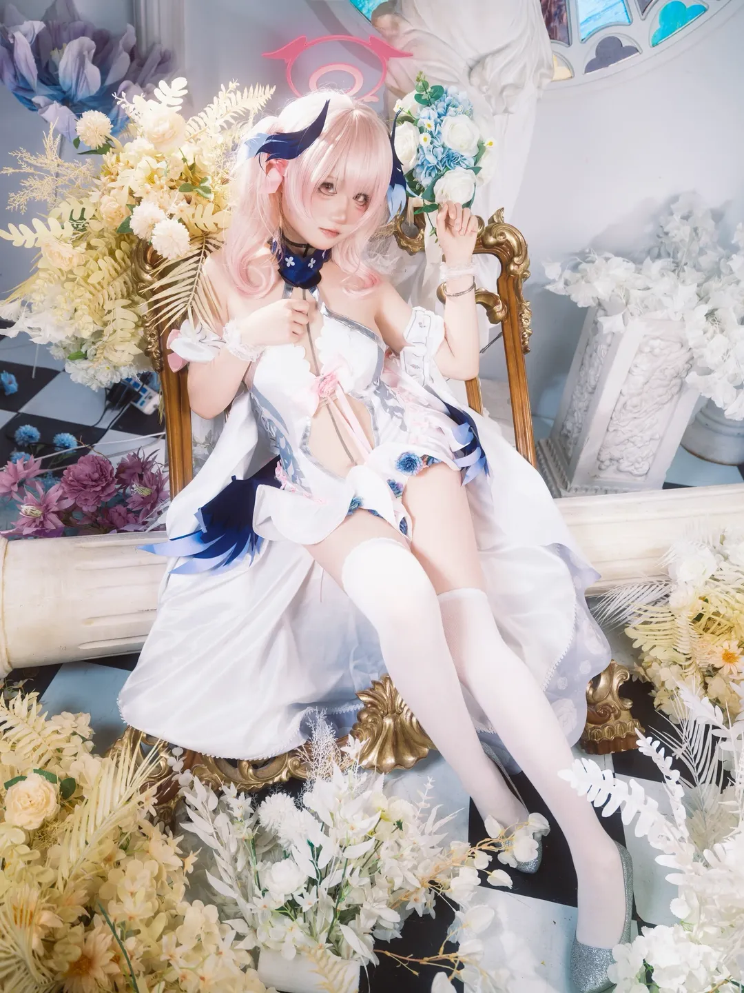 蔚蓝档案, 下江小春cos, cosplay摄影, 白色丝袜cos, 教堂风写真