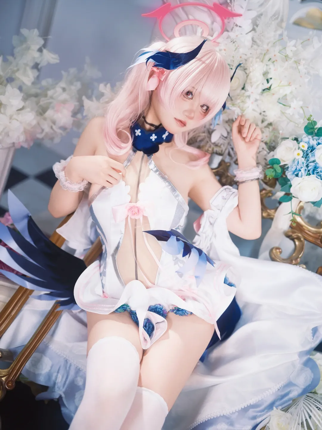 蔚蓝档案, 下江小春cos, cosplay摄影, 白色丝袜cos, 教堂风写真 - 第2张