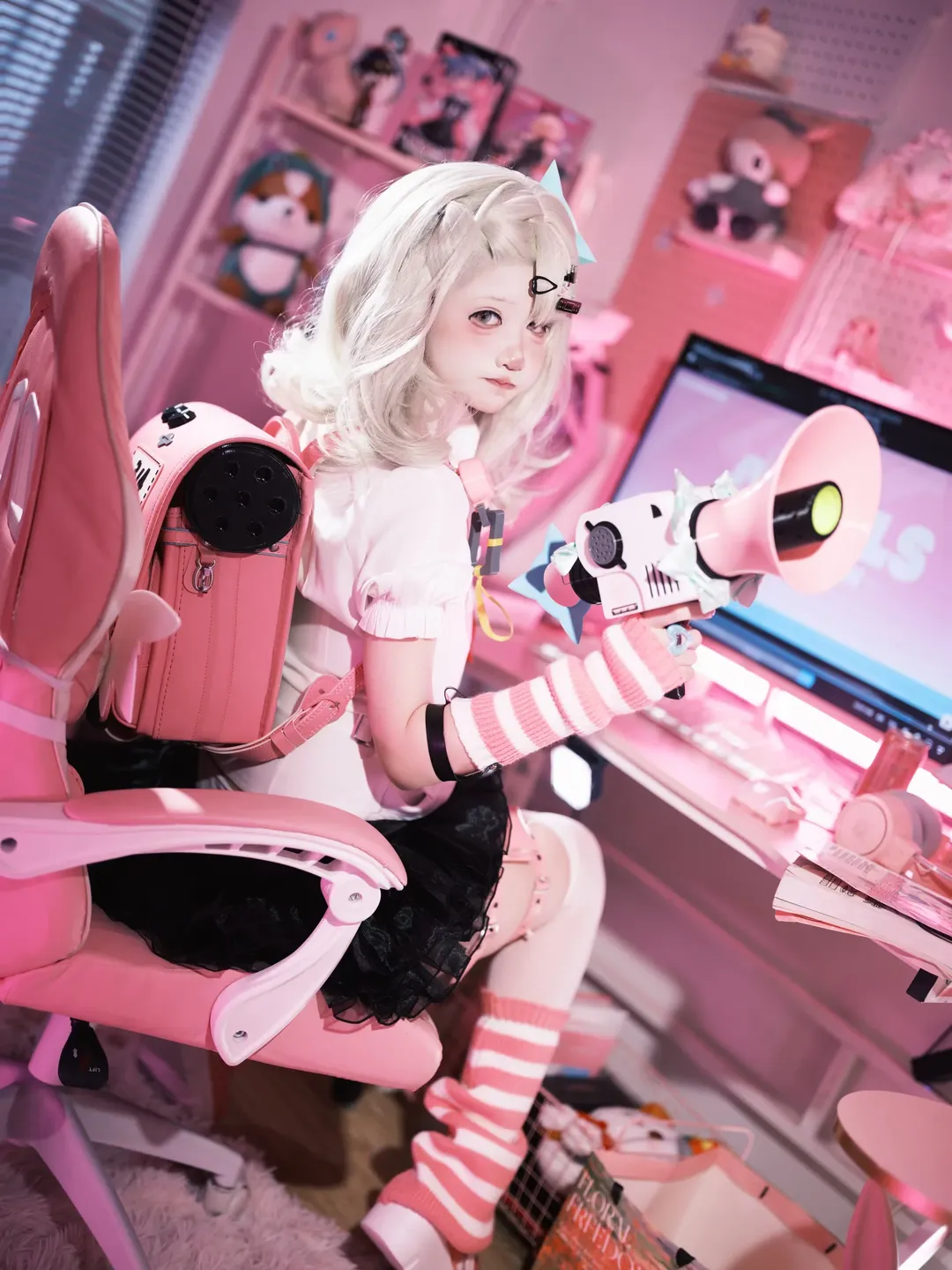 绝区零, 千夏蕾咪cos, 虚拟偶像, cosplay穿搭, 粉色电竞房 - 第1张
