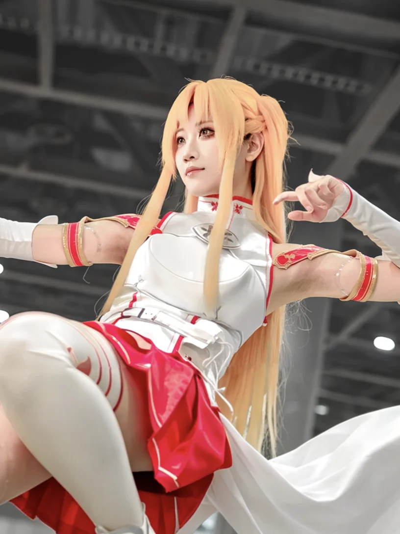 亚丝娜cos, cosplay摄影, 二次元漫展, 桐人cos, 白色连裤袜 - 第1张