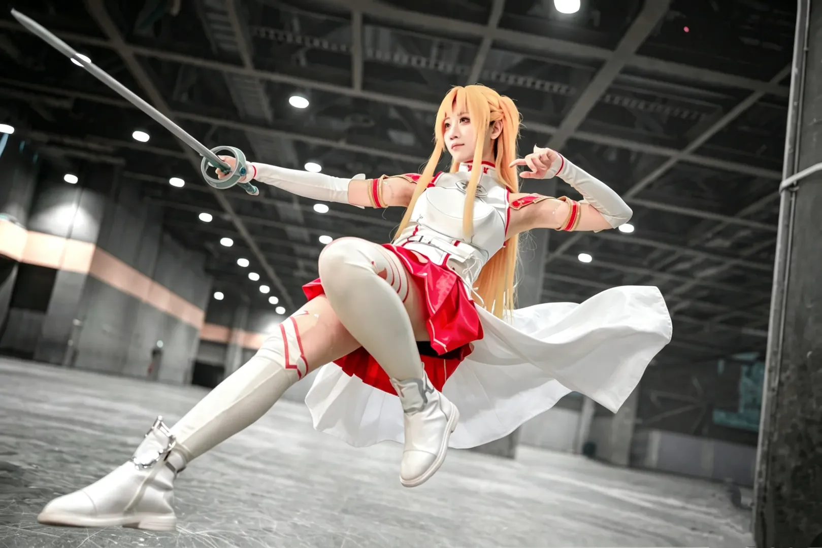 亚丝娜cos, cosplay摄影, 二次元漫展, 桐人cos, 白色连裤袜