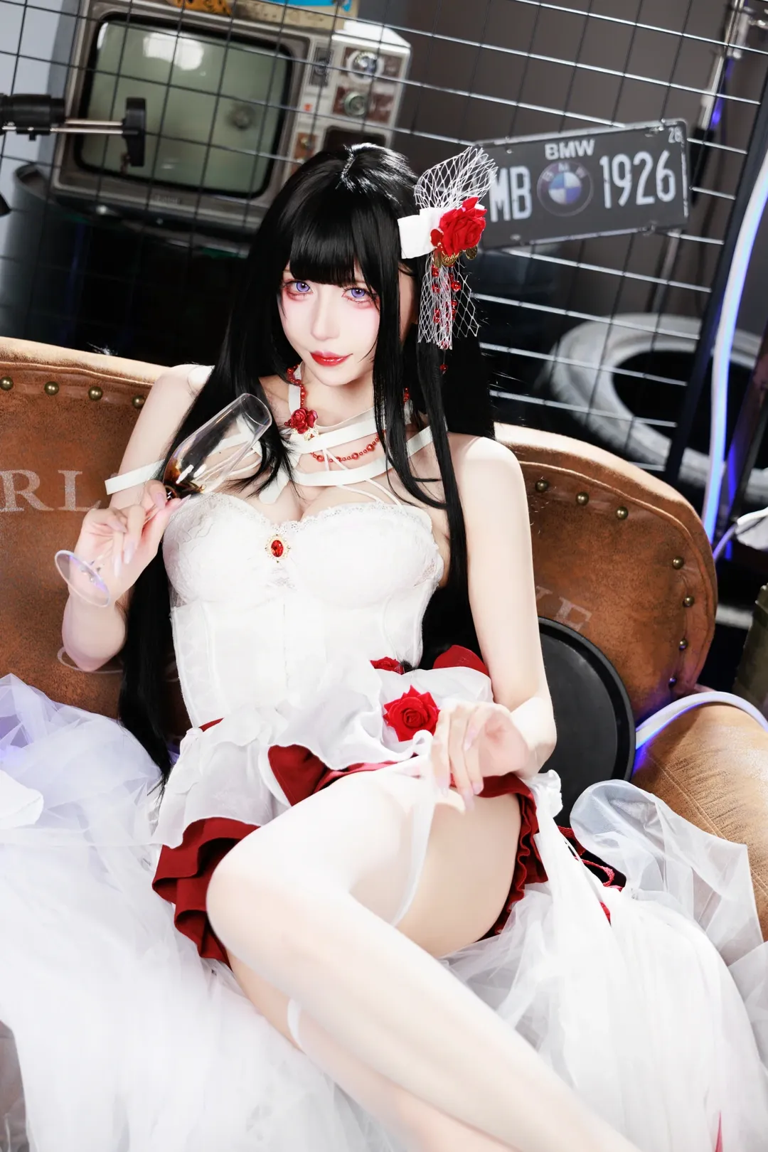 白丝, 米哈拉cos, cosplay摄影, nikke胜利女神, 大长腿 - 第1张