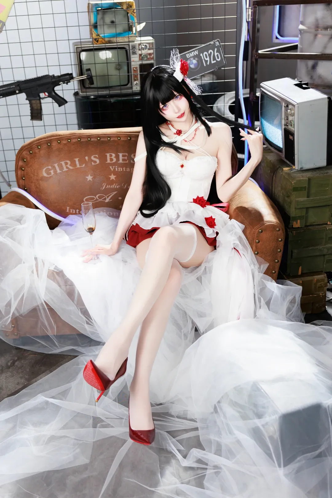 白丝, 米哈拉cos, cosplay摄影, nikke胜利女神, 大长腿 - 第3张