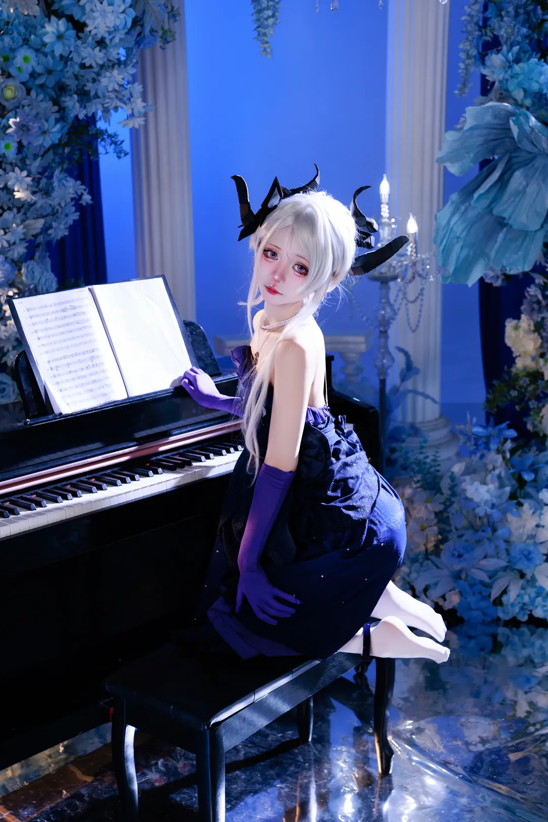 cosplay, 蔚蓝档案, 空崎日奈cos, 白丝, 蓝调布景 - 第1张