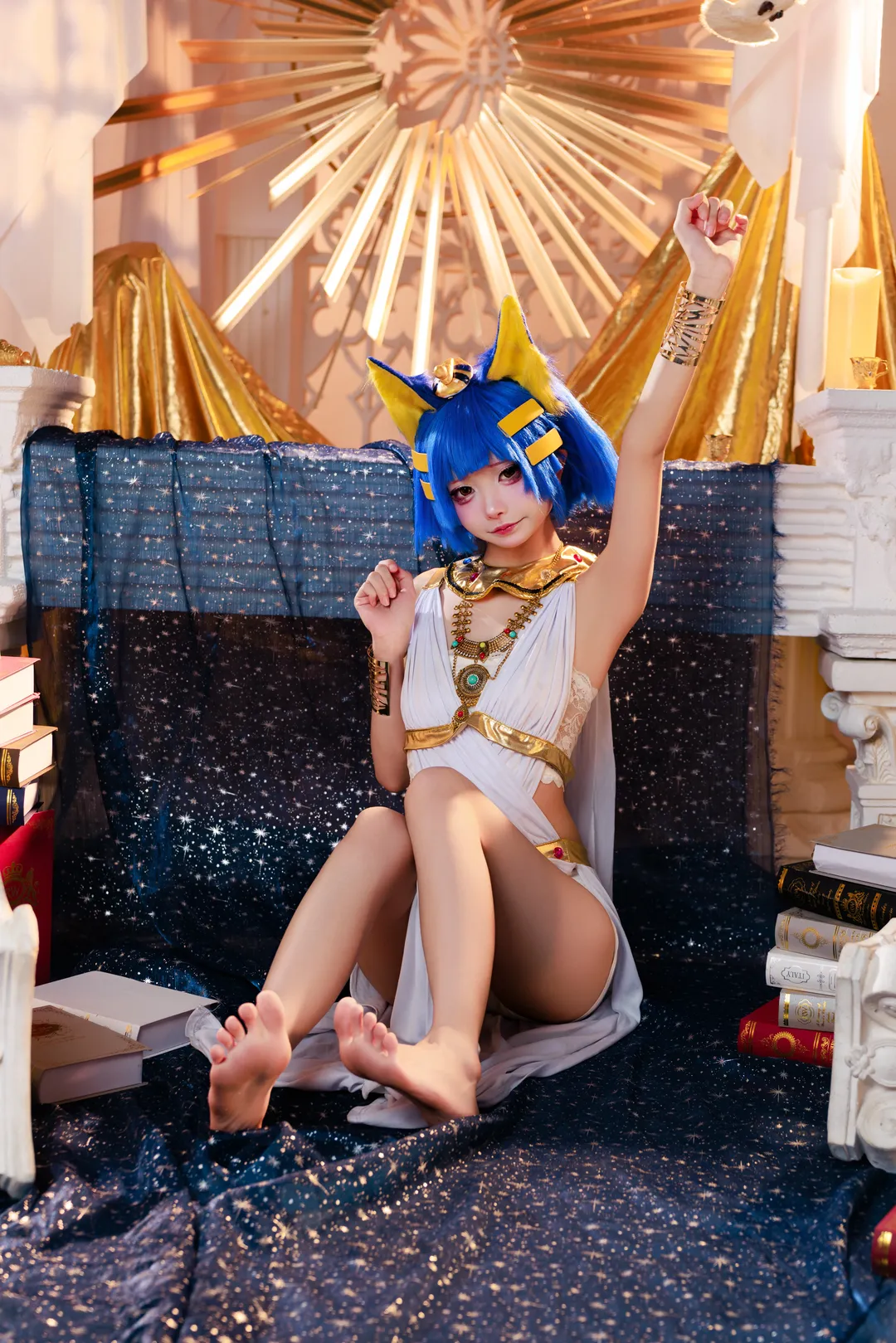 二次元cosplay, 埃及猫cos, 古埃及风cos, 蓝发白袍, 白鸽神性造型 - 第1张