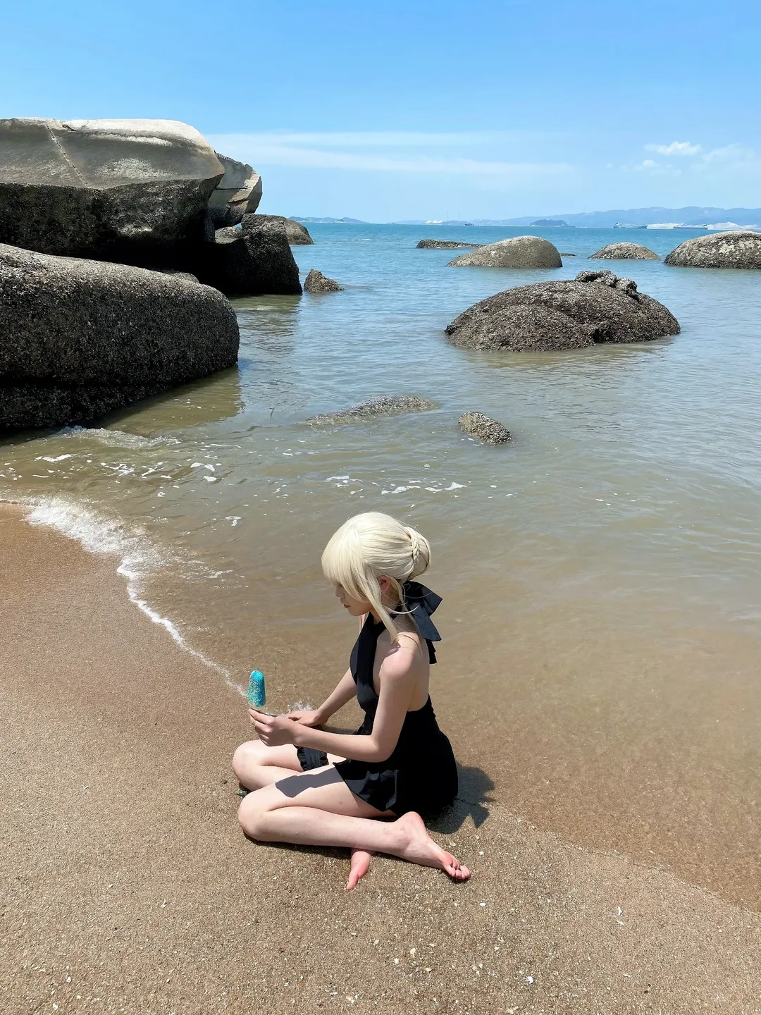 FGO, 夏日泳裝, cosplay攝影, 海邊外景, 阿爾託莉雅黑呆泳裝cos - 第3張