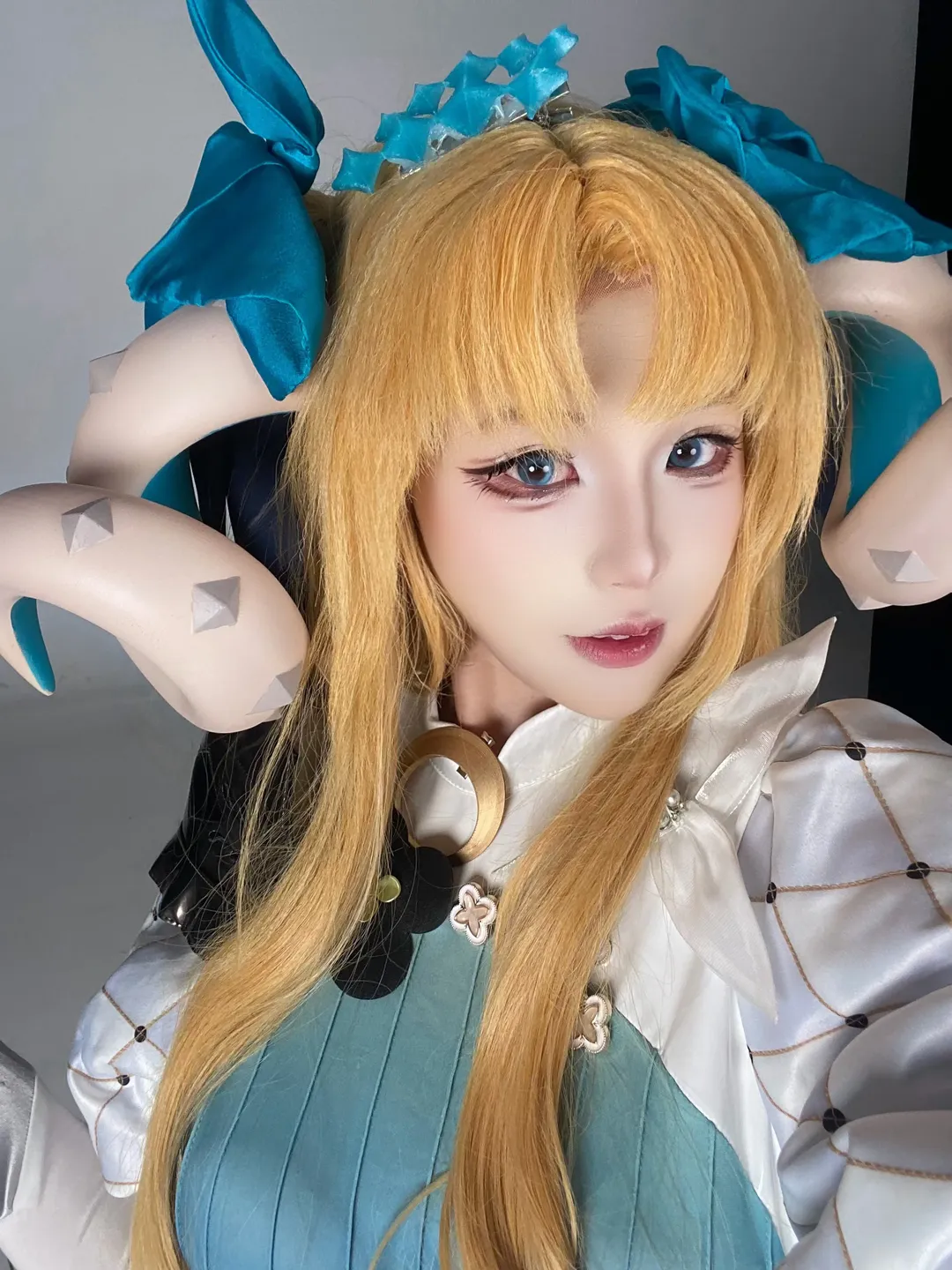 White studio photography, Cosplay photography, Ereshkigal cosplay, Space Ereshkigal, Fate/Grand Order - Image 1