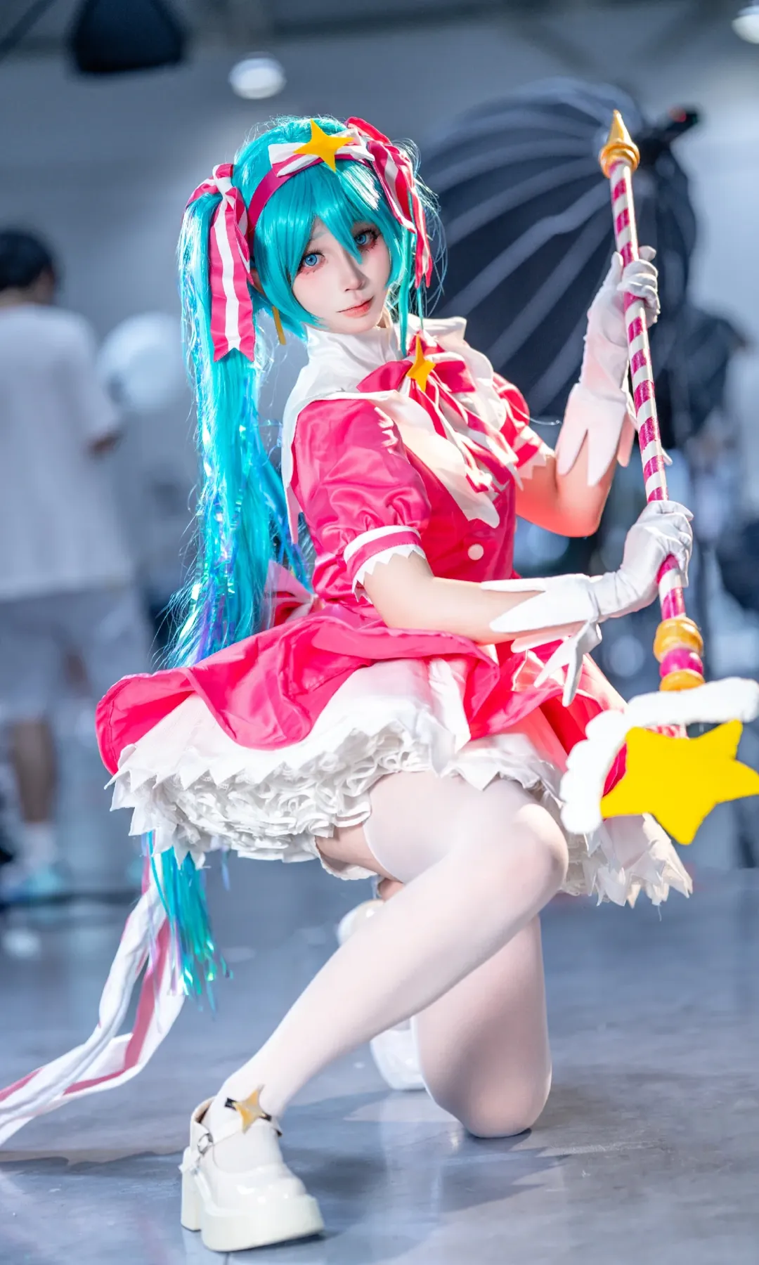 漫展场照, 初音未来cos, 白色连裤袜, 即刻轮回, 魔法棒