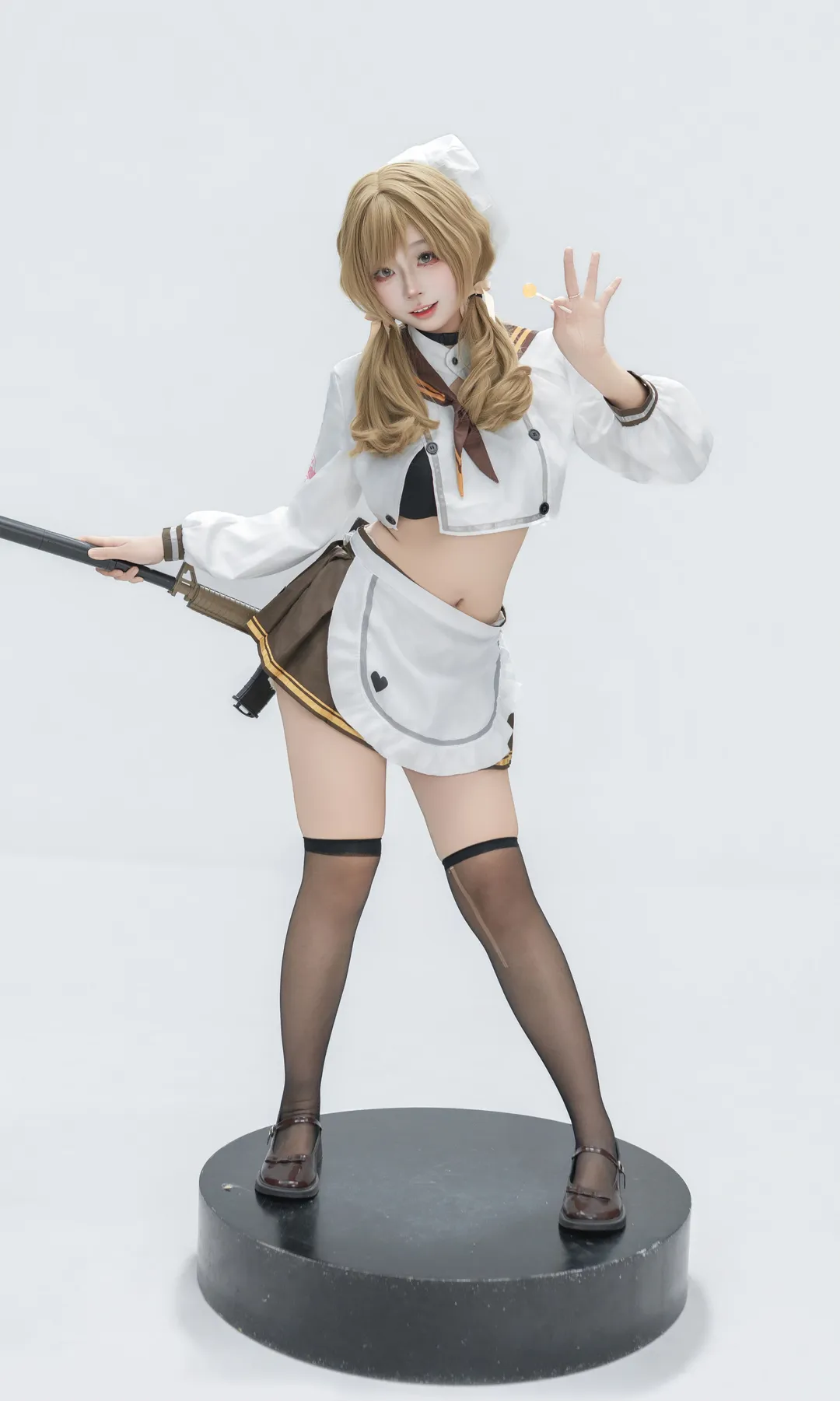 二次元摄影, 胜利女神nikke, 布蕾德cos, 黑丝cosplay, 露脐装穿搭 - 第4张