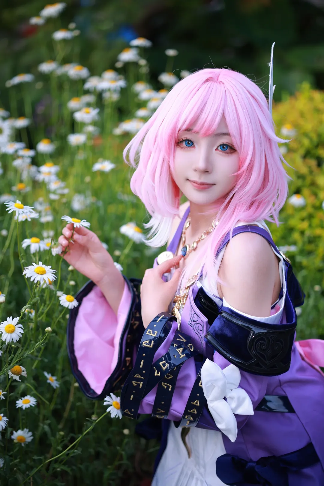 崩壊：スターレイル, ピンクウィッグコスプレ, キュレネ コスプレ, 屋外ポートレート撮影, 魔法書の小道具 - 4枚目