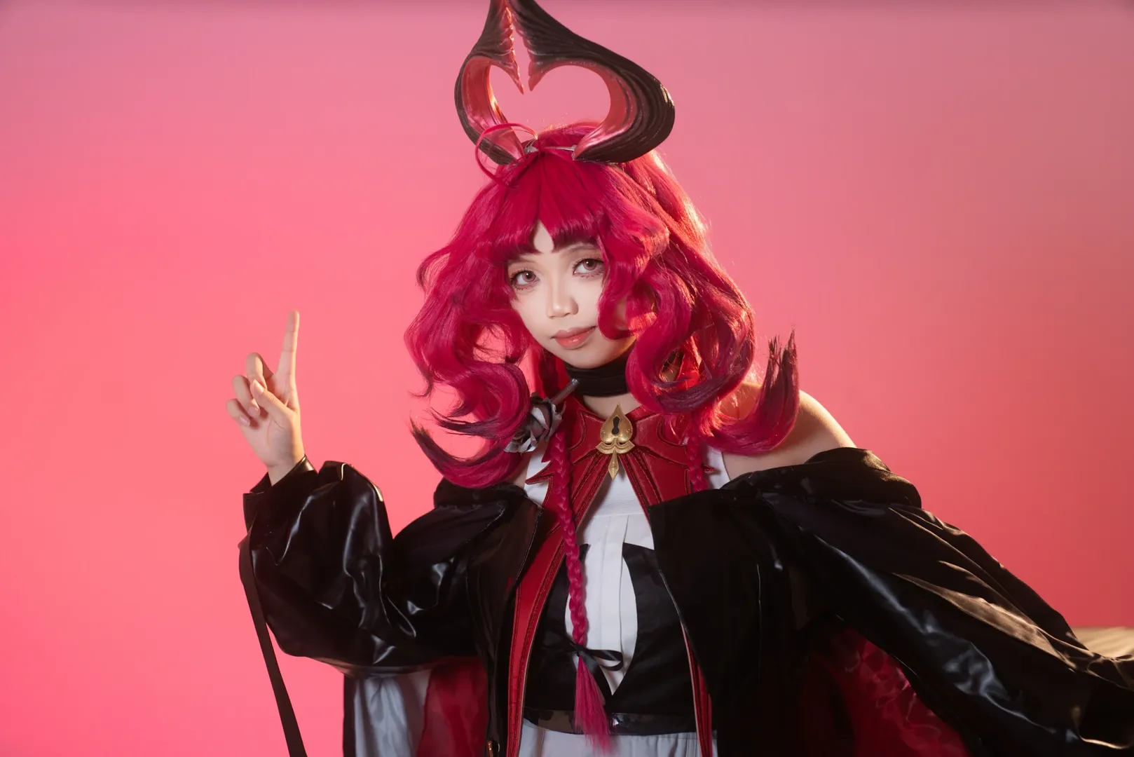 明日方舟, Cosplay正片, 妮芙cos, 明日方舟辞岁行, 红发魔女cos