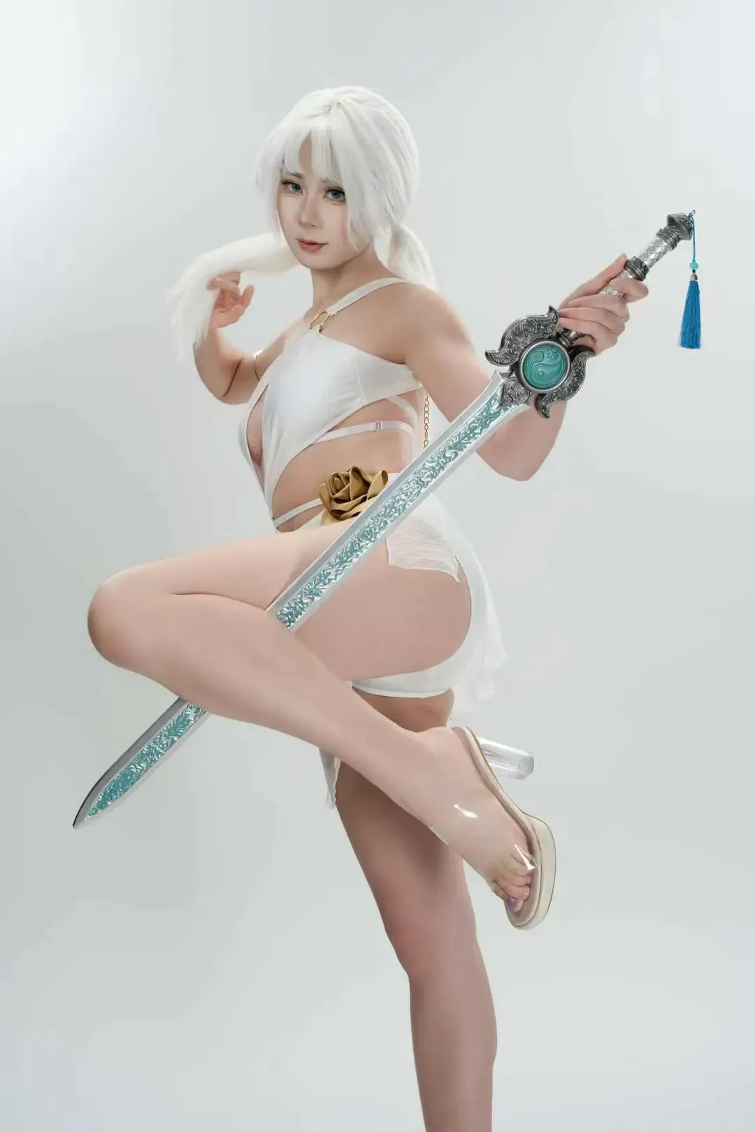 泳装, 永劫无间, 季莹莹cos, 白发, 长剑道具 - 第6张