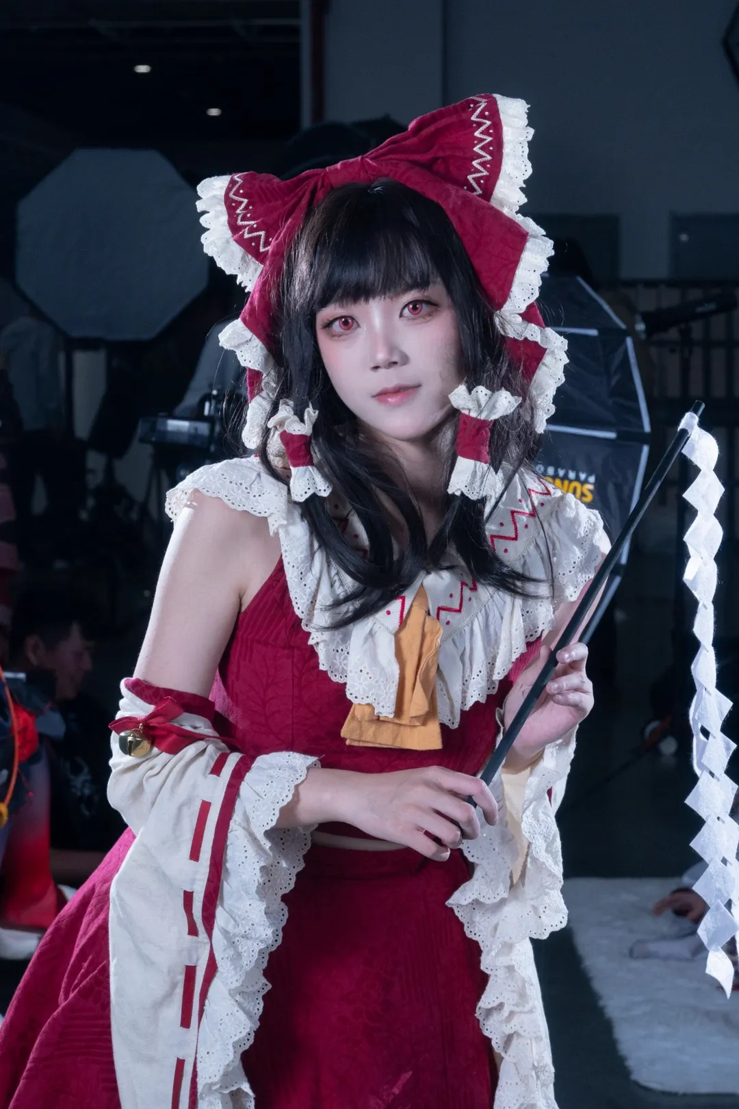博丽灵梦cos, 东方project, 漫展场照, 二次元cosplay, 苏州漫展 - 第2张