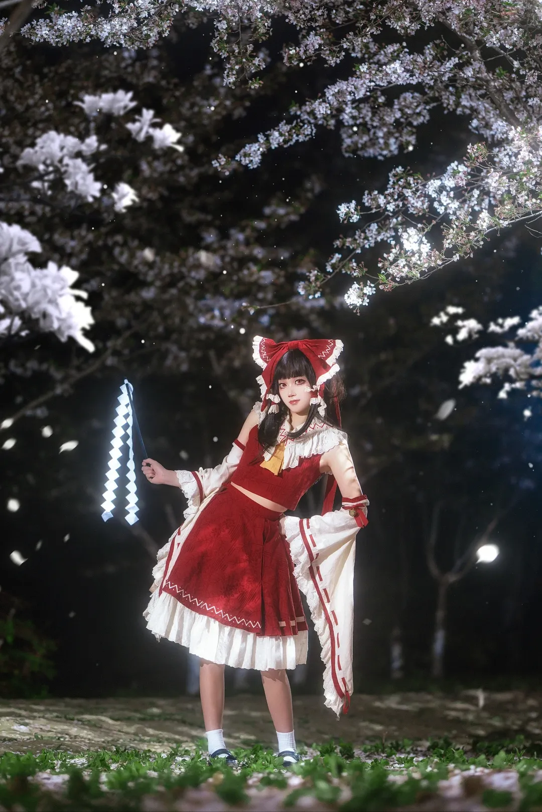 二次元摄影, 博丽灵梦cos, 东方project, 夜樱, 樱花夜景