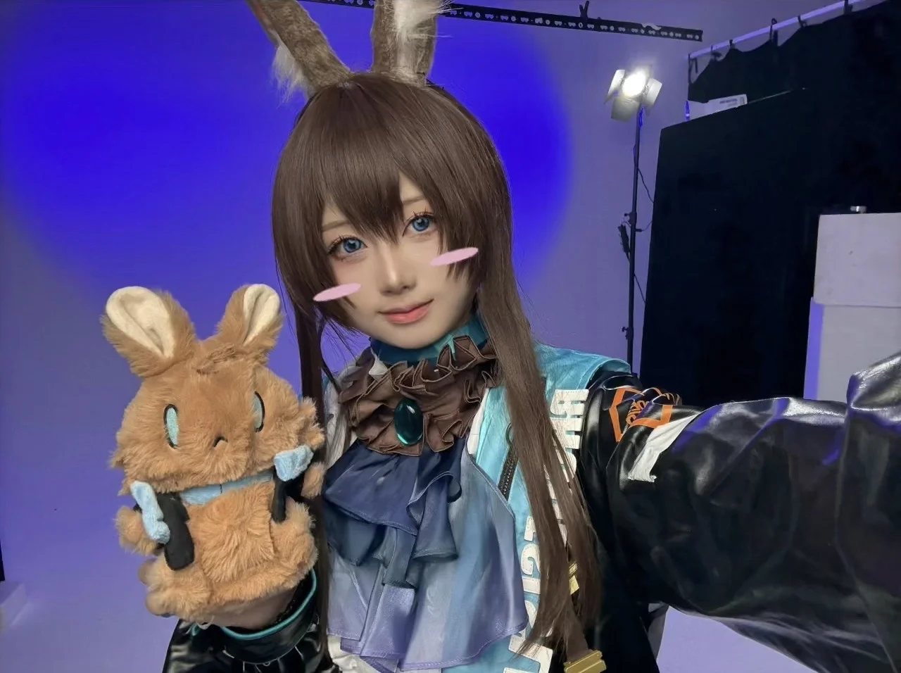 明日方舟, 阿米娅cos, cosplay摄影, 兔耳cos, 二次元棚拍 - 第2张