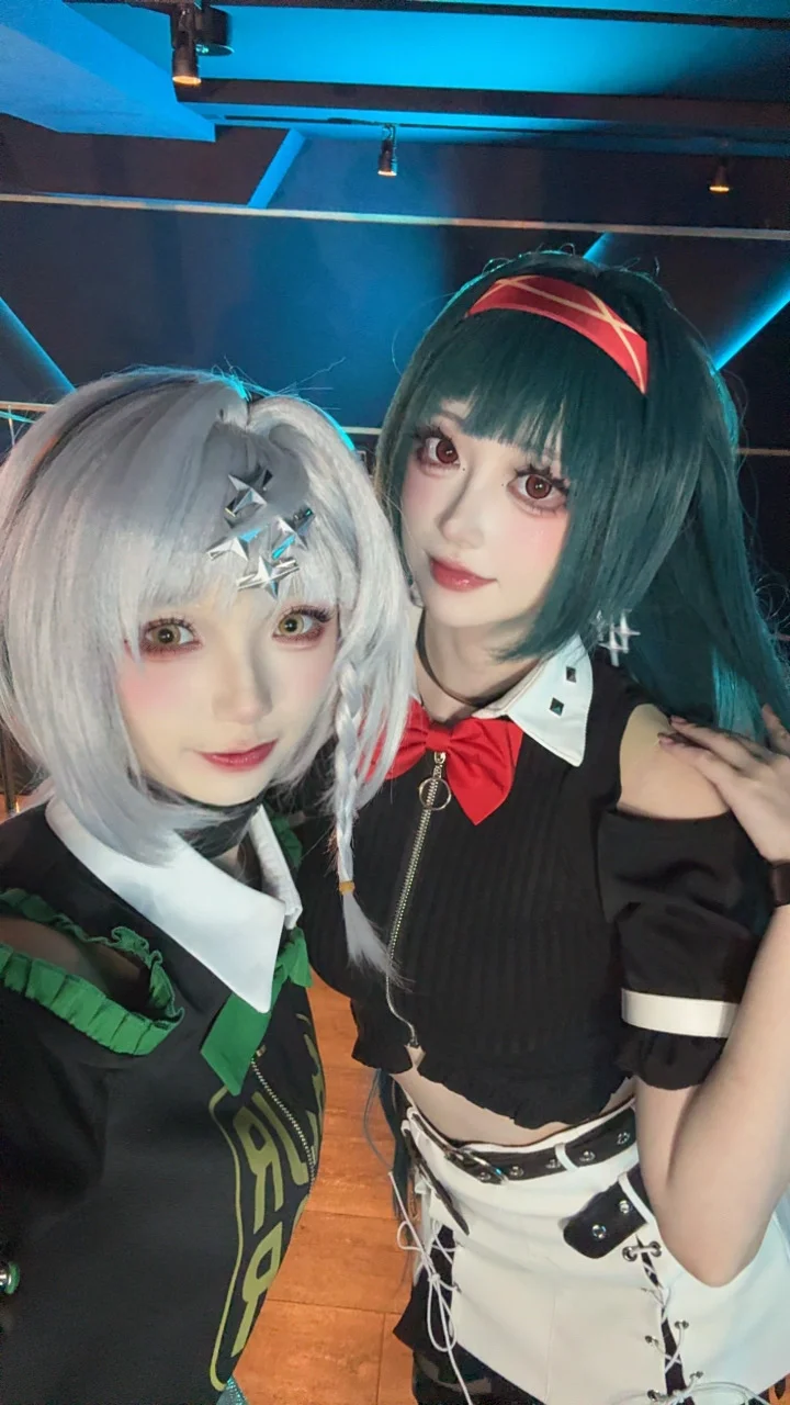 ゼンレスゾーンゼロ, アンビーコスプレ, ゼンレスゾーンゼロ Fes, 網タイツコスプレ, ステージパフォーマンス - 2枚目