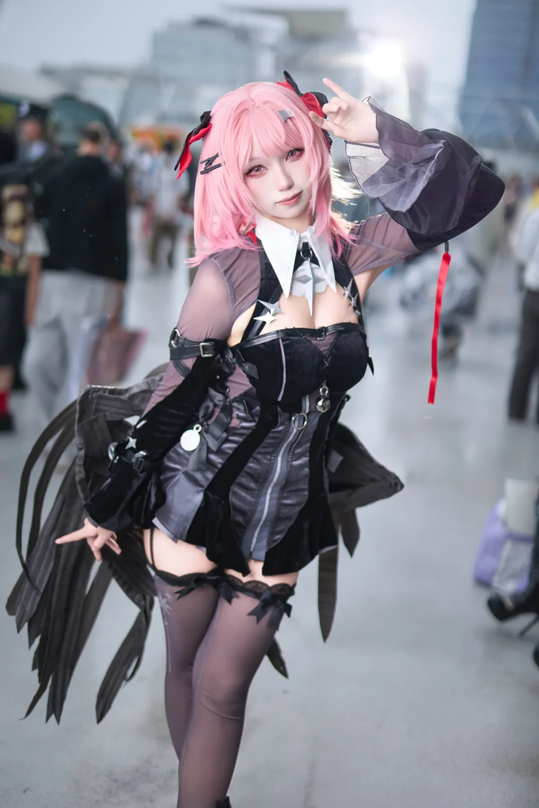 漫展cosplay, 摄影返图, 蕾米埃尔cos, 哥特风少女, 黑丝搭配