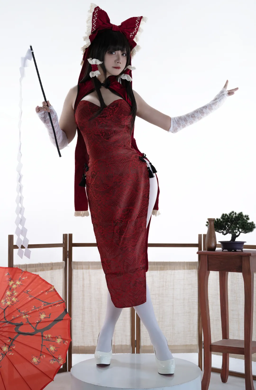 Reimu Hakurei Cosplay, Touhou Project, White thigh-highs outfit, Cheongsam cosplay, Shrine maiden photography - Image 1