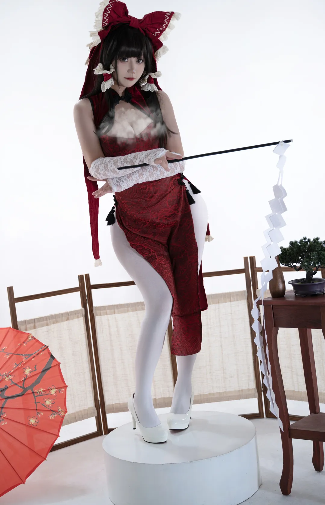 Reimu Hakurei Cosplay, Touhou Project, White thigh-highs outfit, Cheongsam cosplay, Shrine maiden photography - Image 3