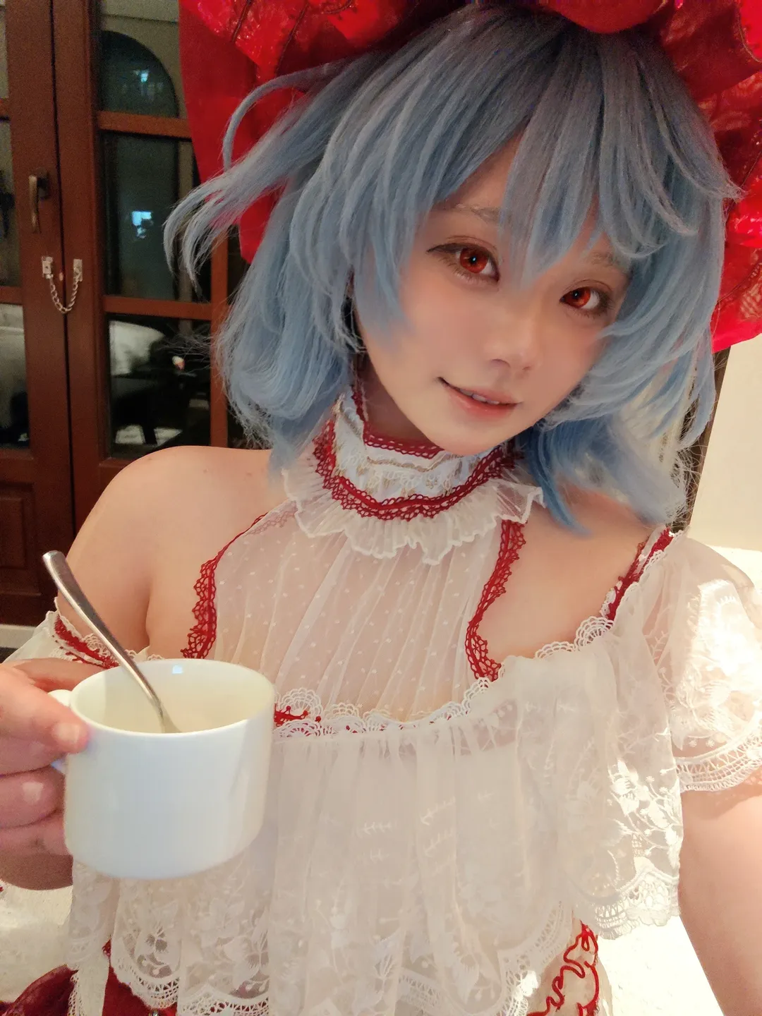 东方Project, 蕾米莉亚cos, 吸血鬼cosplay, 白丝过膝袜, 洋装穿搭 - 第2张