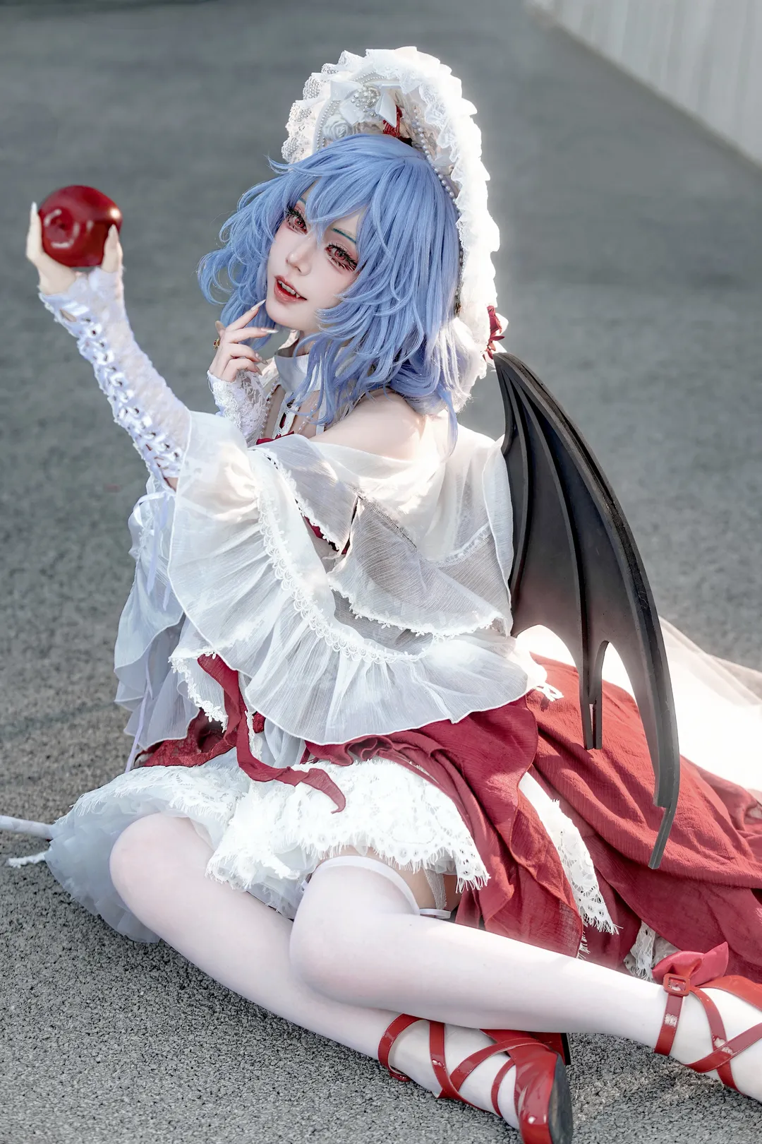 東方Project, ゴシックコーデ, レミリア・スカーレットコスプレ, 東方紅魔郷, コスプレ白タイツ - 1枚目