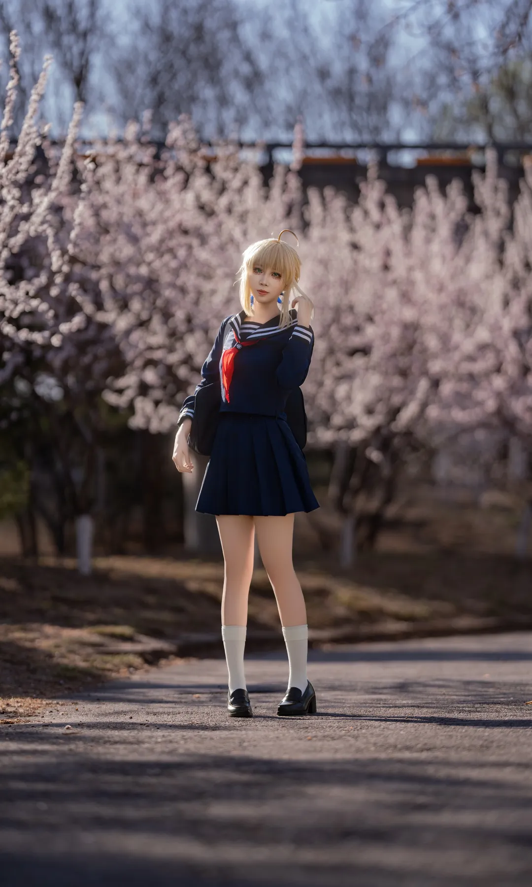 cos正片, 阿尔托莉雅cos, Fate, 白丝, jk制服 - 第1张