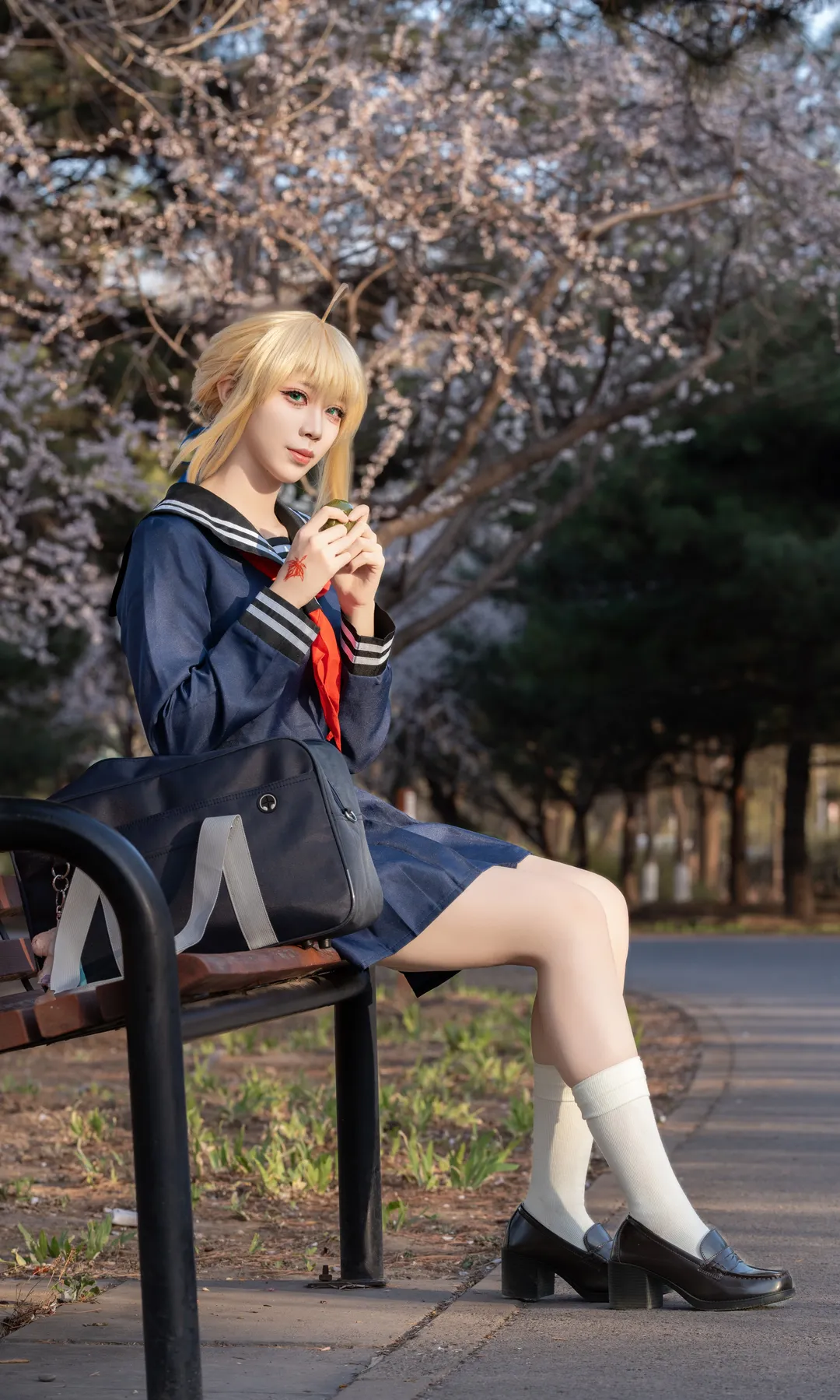 cos正片, 阿尔托莉雅cos, Fate, 白丝, jk制服 - 第4张