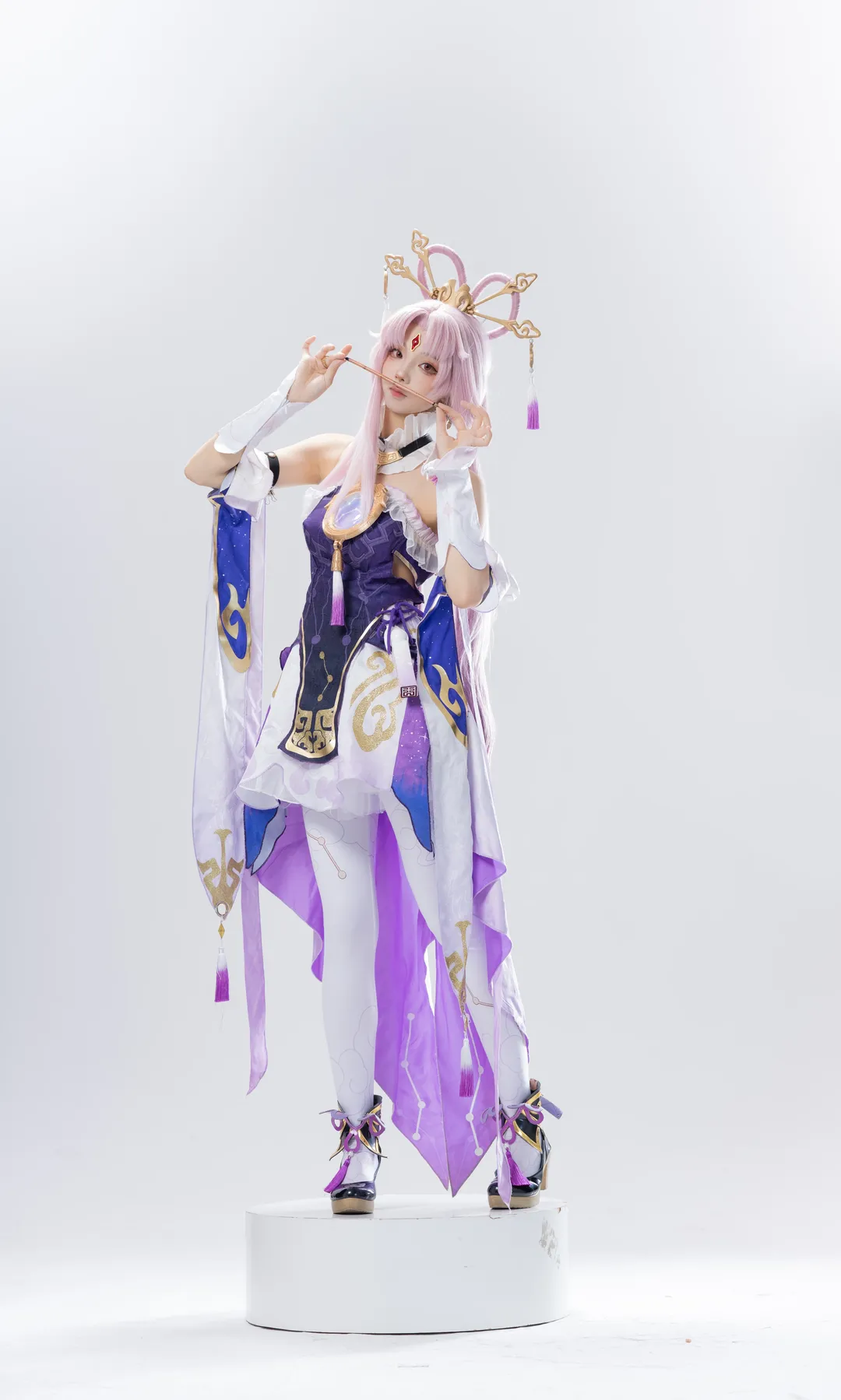 Fu Xuan cosplay, Honkai: Star Rail, White stockings cosplay, Studio photoshoot share, Xianxia style cosplay - Image 3