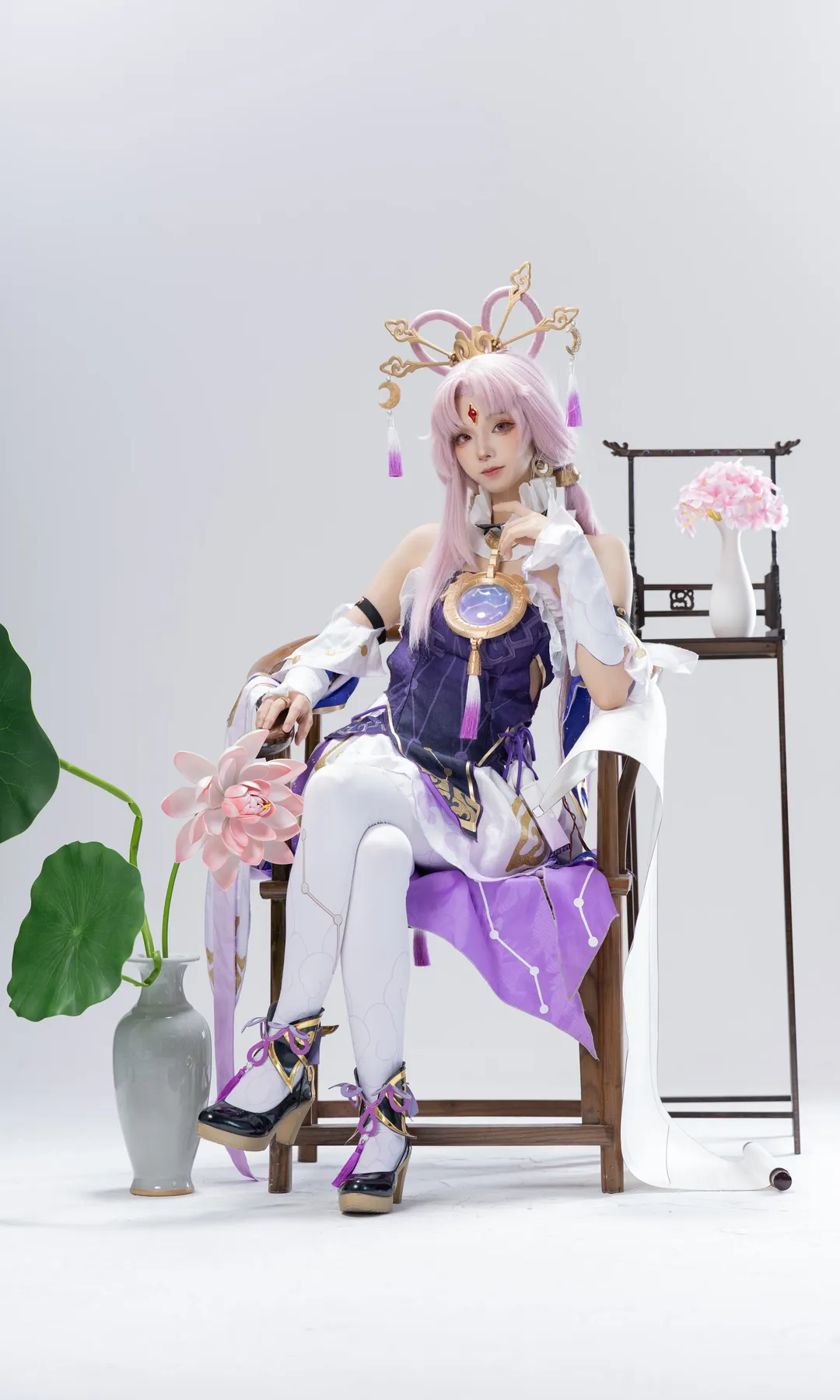 Fu Xuan cosplay, Honkai: Star Rail, White stockings cosplay, Studio photoshoot share, Xianxia style cosplay - Image 9