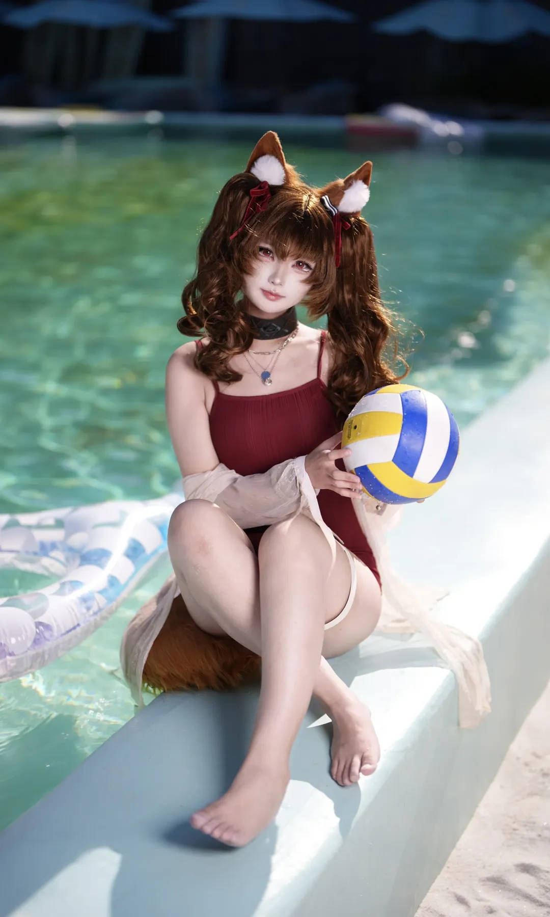 明日方舟, 泳装cosplay, 夏日写真, 兽耳少女, 安洁莉娜cos - 第1张