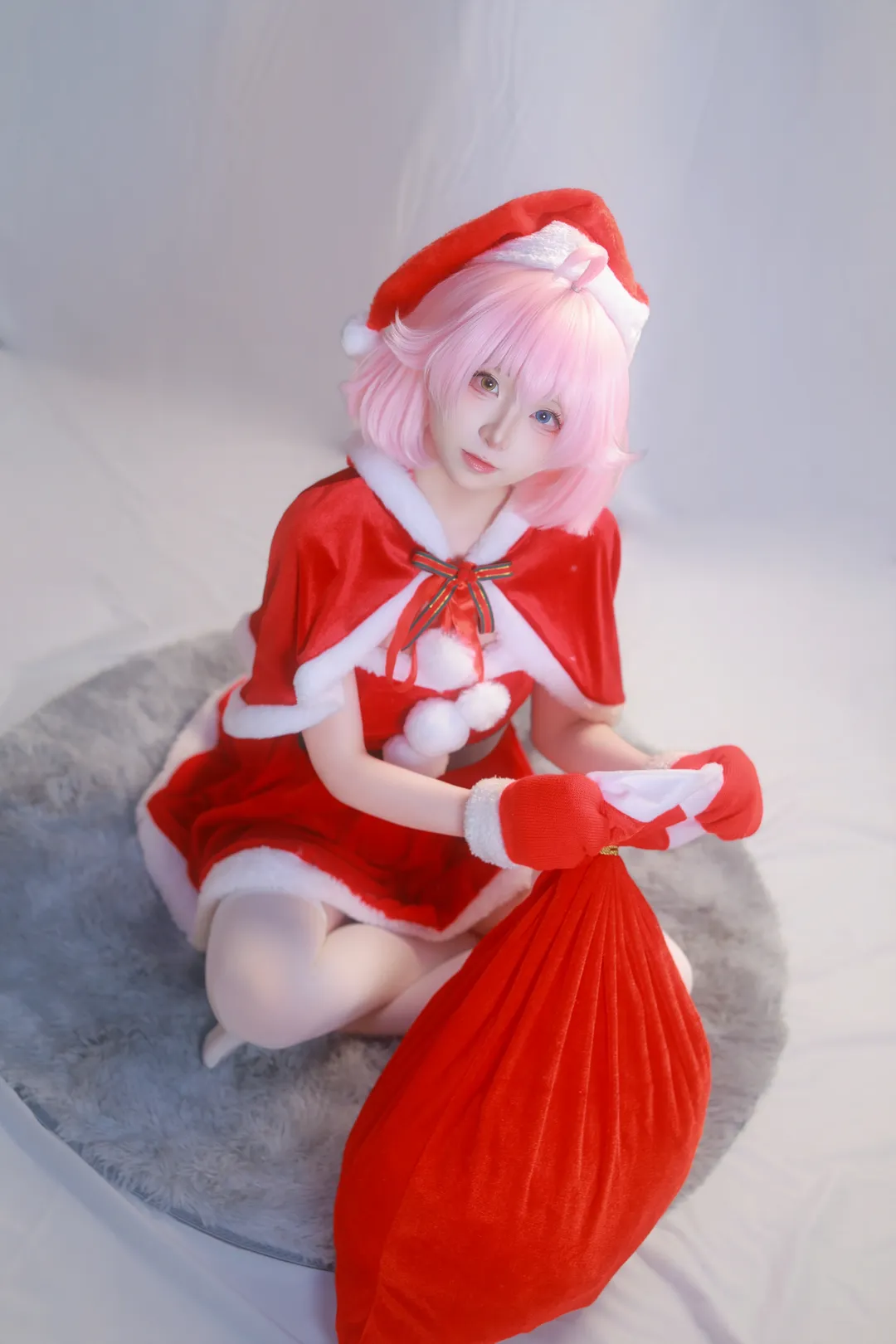 蔚蓝档案, 小鸟游星野cos, cosplay动作参考, 白丝穿搭, 圣诞cos - 第3张