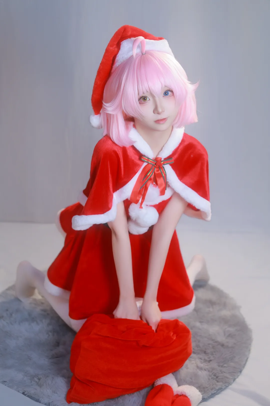 蔚蓝档案, 小鸟游星野cos, cosplay动作参考, 白丝穿搭, 圣诞cos - 第7张