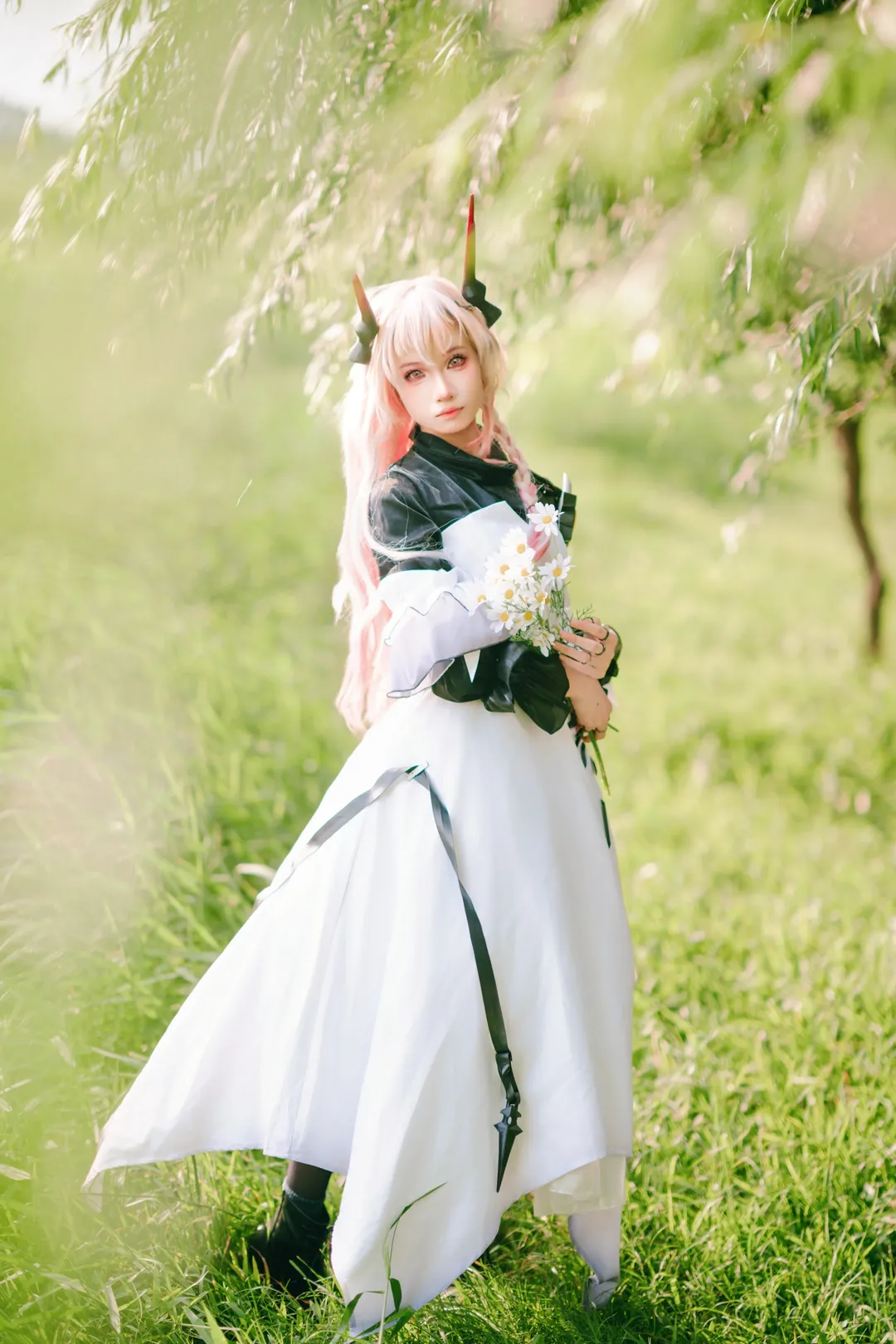 二次元少女, 户外摄影, 明日方舟, 特蕾西娅cos, 白丝穿搭