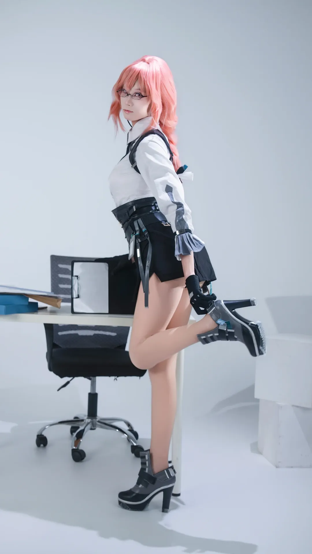 绝区零, 对空六课, cosplay摄影, 月城柳cos, 棚拍分享 - 第1张