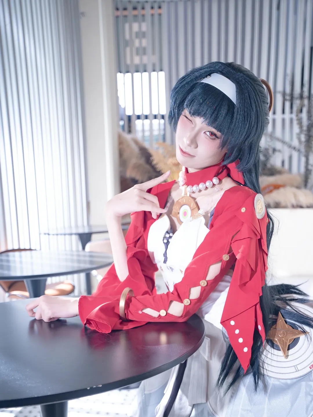绝区零, cosplay正片, 耀嘉音cos, 咖啡馆外景, 抓拍瞬间 - 第1张