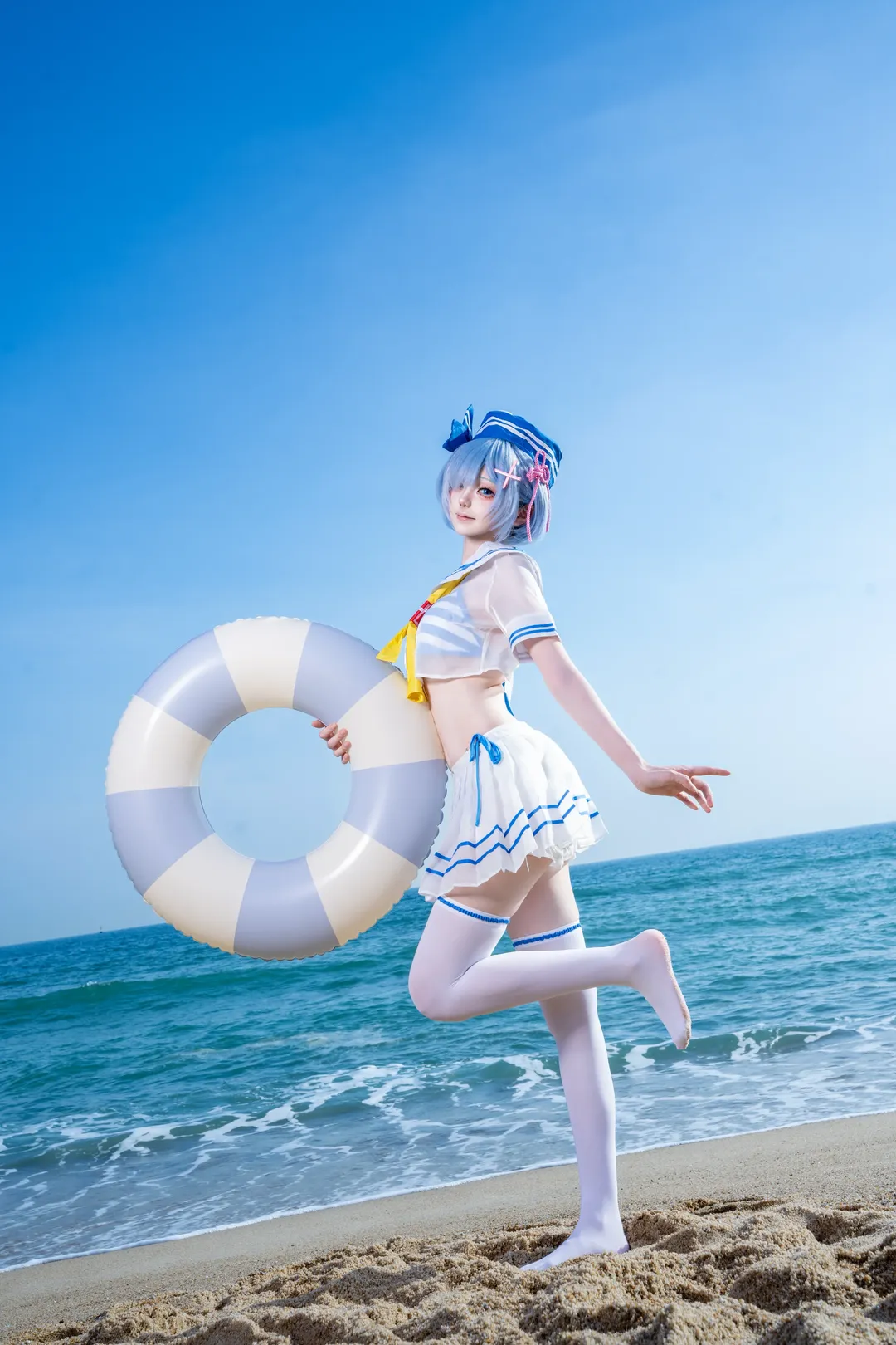 蕾姆cos, cosplay分享, 白絲穿搭, 海灘寫真, 夏日海邊