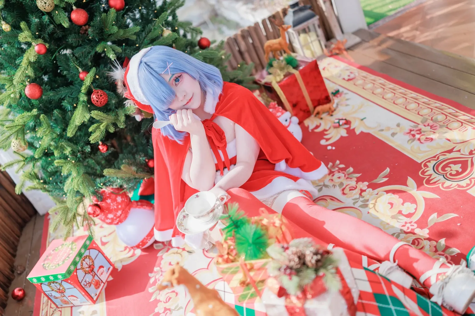 从零开始的异世界生活, 蕾姆cos, cosplay摄影, 圣诞穿搭, 红色长筒袜 - 第3张
