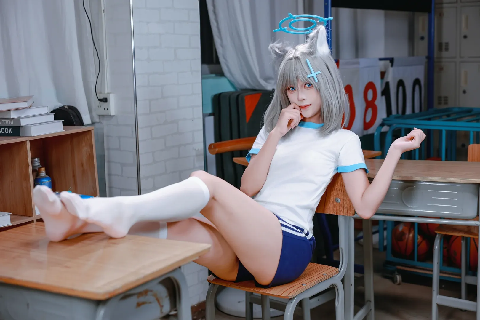 蔚蓝档案, 白丝, 砂狼白子cos, 校园摄影, 体操服cosplay