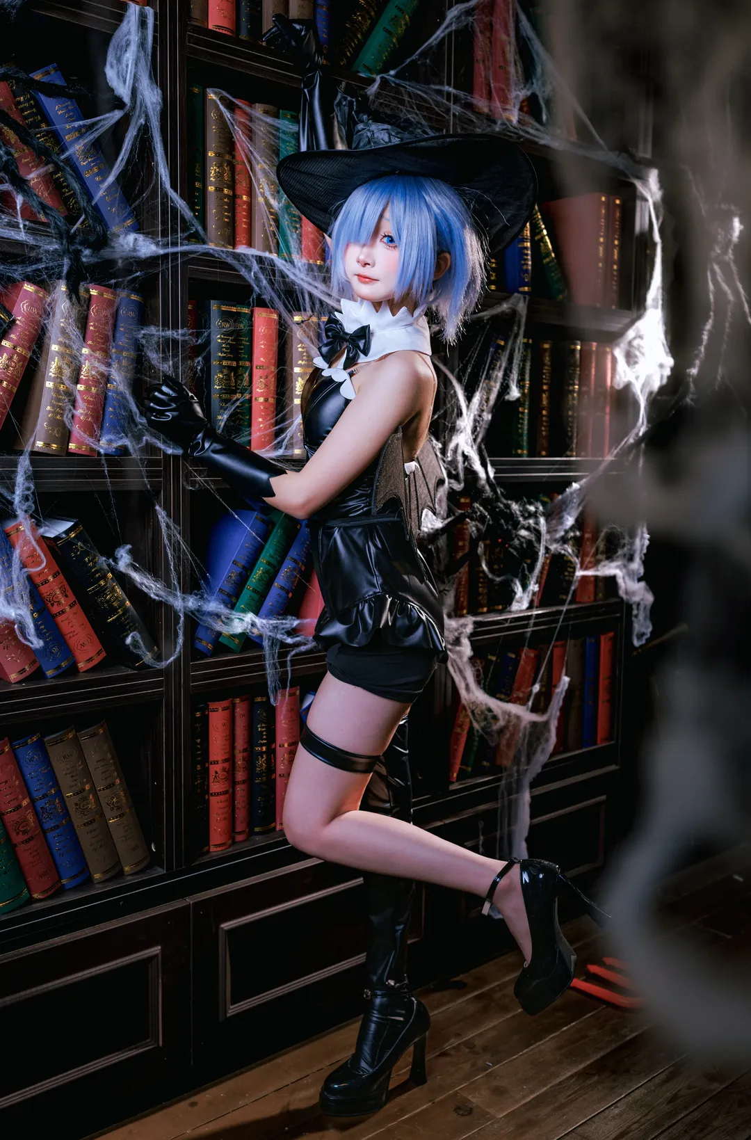 Re:ゼロから始める異世界生活, レム コスプレ, ハロウィンコスプレ, 魔女の仮装, レトロな書斎の撮影 - 5枚目