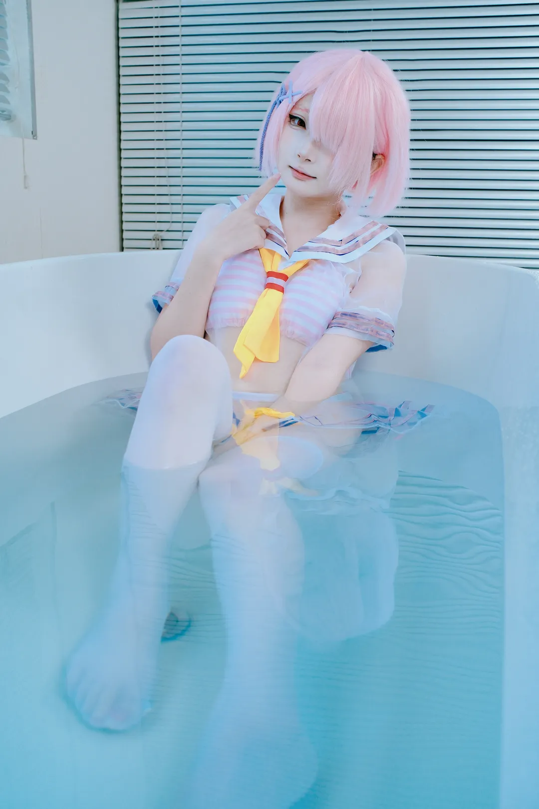 水着コスプレ, Re:ゼロから始める異世界生活, 白ストッキング, ラムコスプレ, 水濡れ撮影 - 2枚目