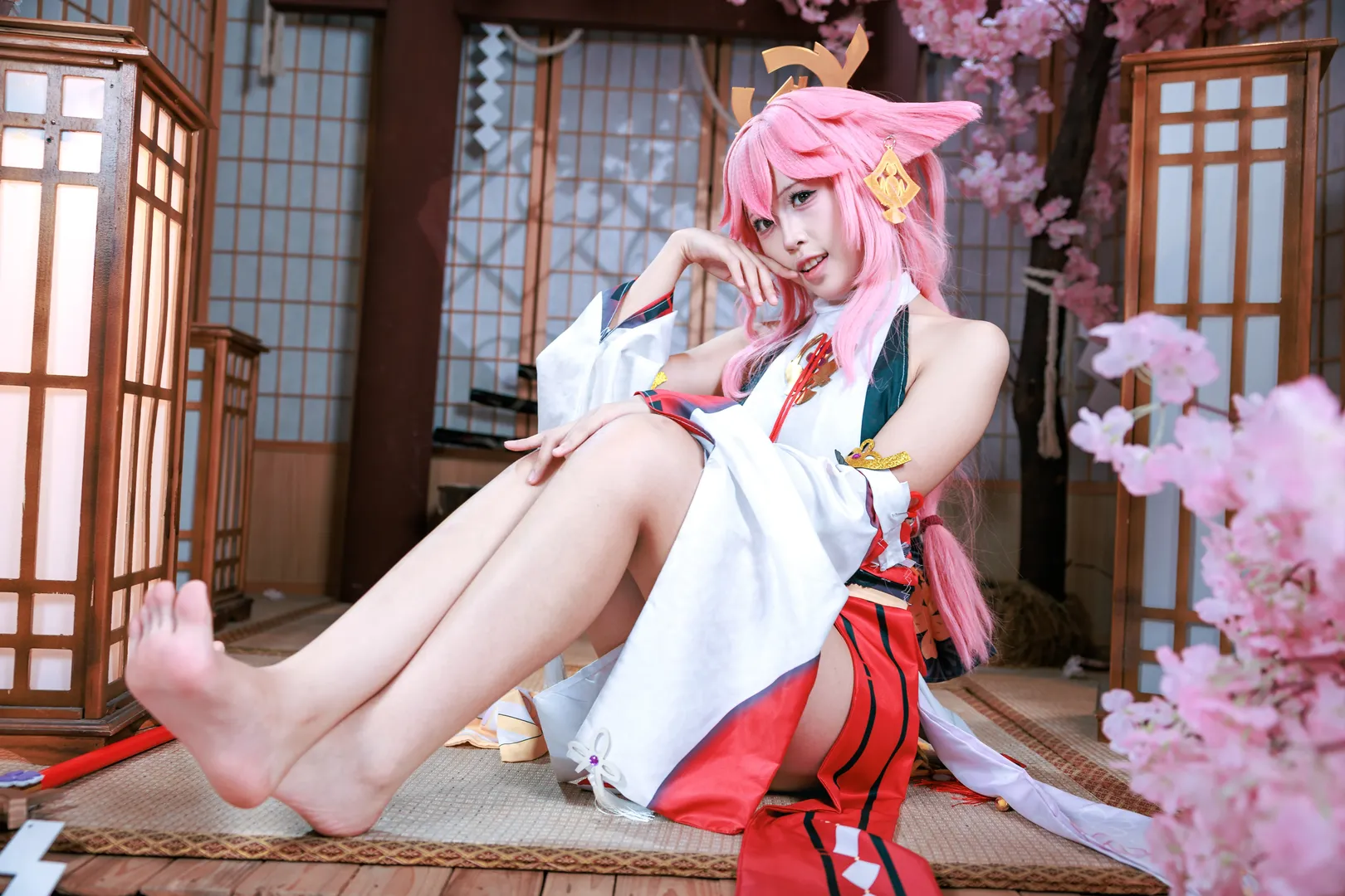 原神, 桜の背景, 二次元コスプレ, 八重神子 コスプレ, 和風巫女 - 3枚目
