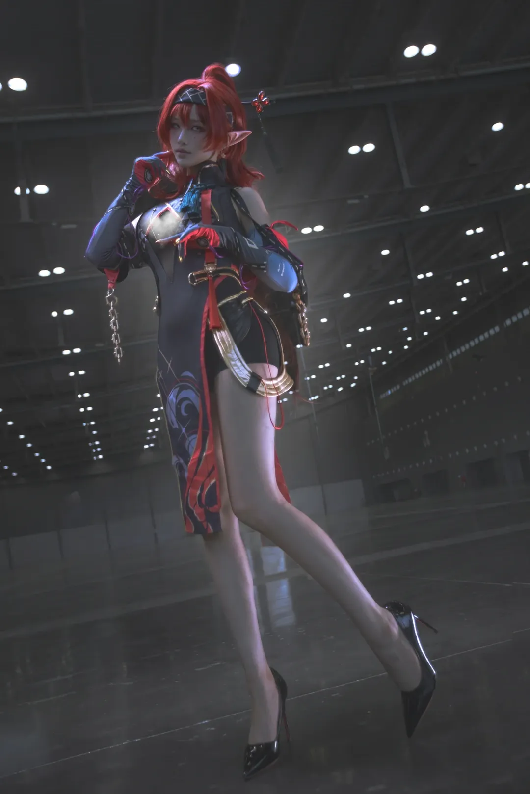 鸣潮, cosplay摄影, 吟霖cos, 红发精灵, 高跟穿搭 - 第3张