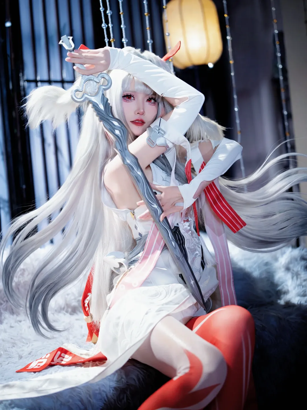 叶瞬光cos, 绝区零, cosplay摄影, 白毛红瞳, 丝袜穿搭 - 第1张